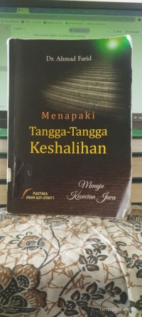 Image of Menapaki Tangga-Tangga Keshalihan : Menuju Kesucian Jiwa
